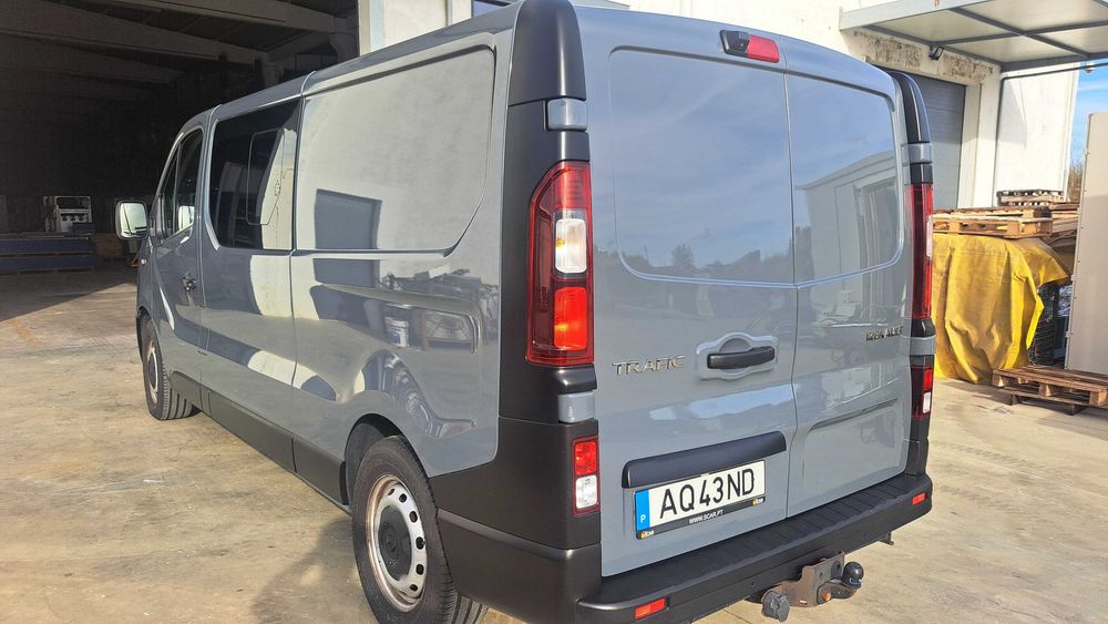 Renault Trafic 6 Lugares Automática