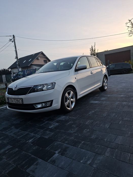 Sprzedam Skoda Rapid niski przebieg 112 000 salon Polska