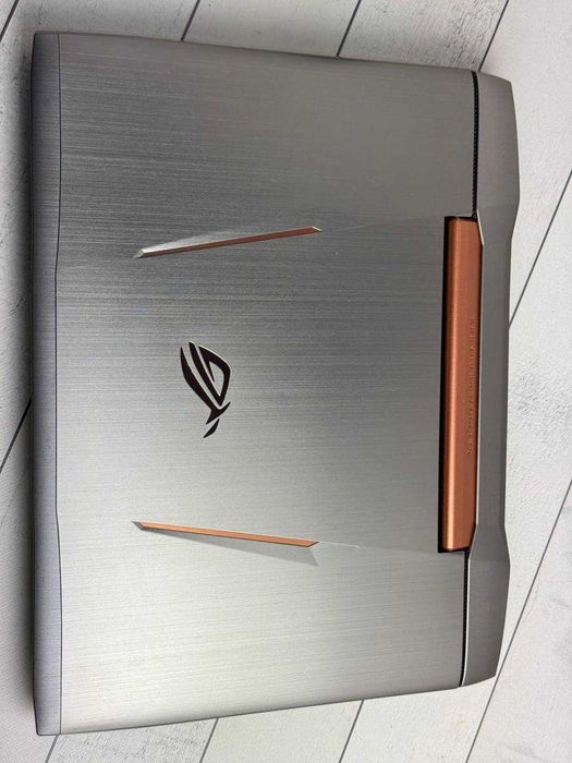 ASUS ROG G752VT  i7 6700HQ GTX 970 3gb  16ram ssd 256 HDD 1TB