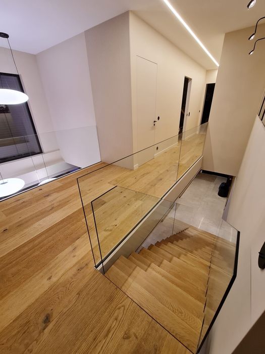 Szklane balustrady wewnętrzne zewnętrzne balkon balkony taras