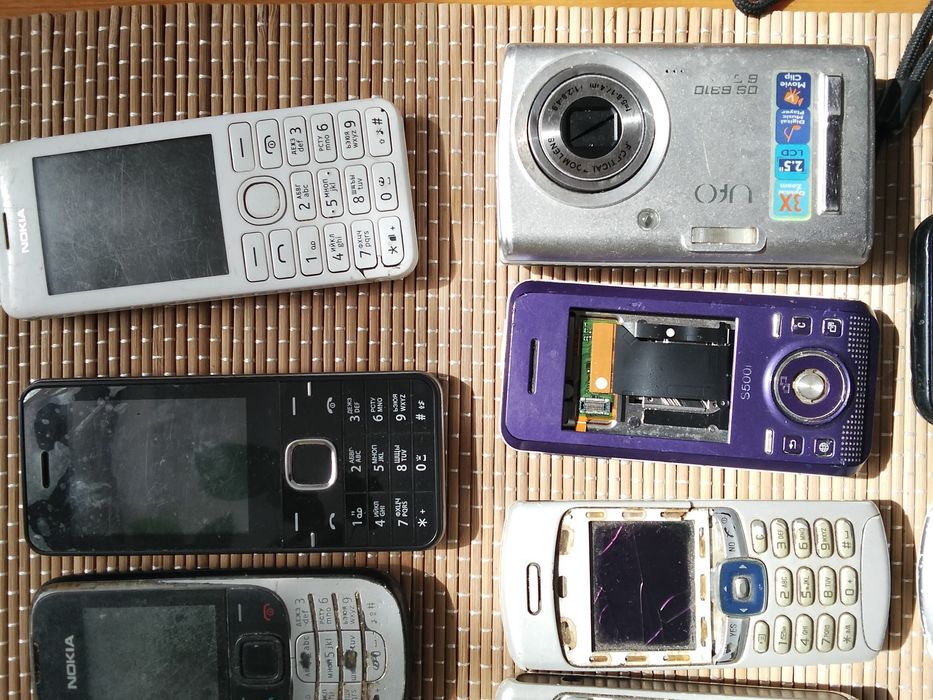 Продам телефон на запчасти