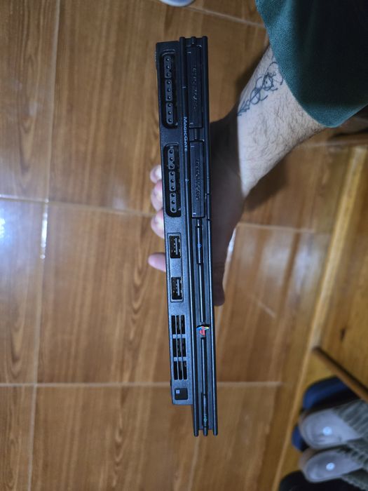 PlayStation 2 Slim (ler descrição)