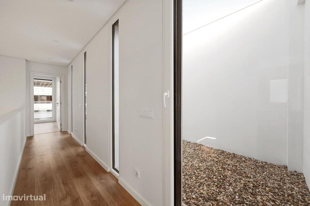 Moradia Geminada T3 com piscina, Quinta da Amizade, Setubal