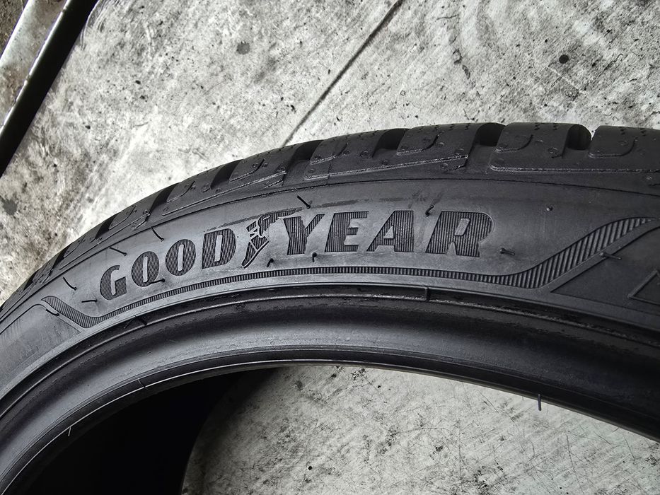 Sprzedam oponę 225/40 18" Goodyear UltraGrip Performance + 9mm 2022r