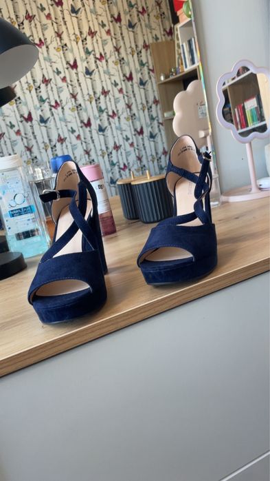 Buty na obcasie