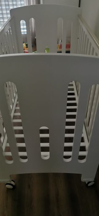 BERÇO Trama com estrela. Com colchão!