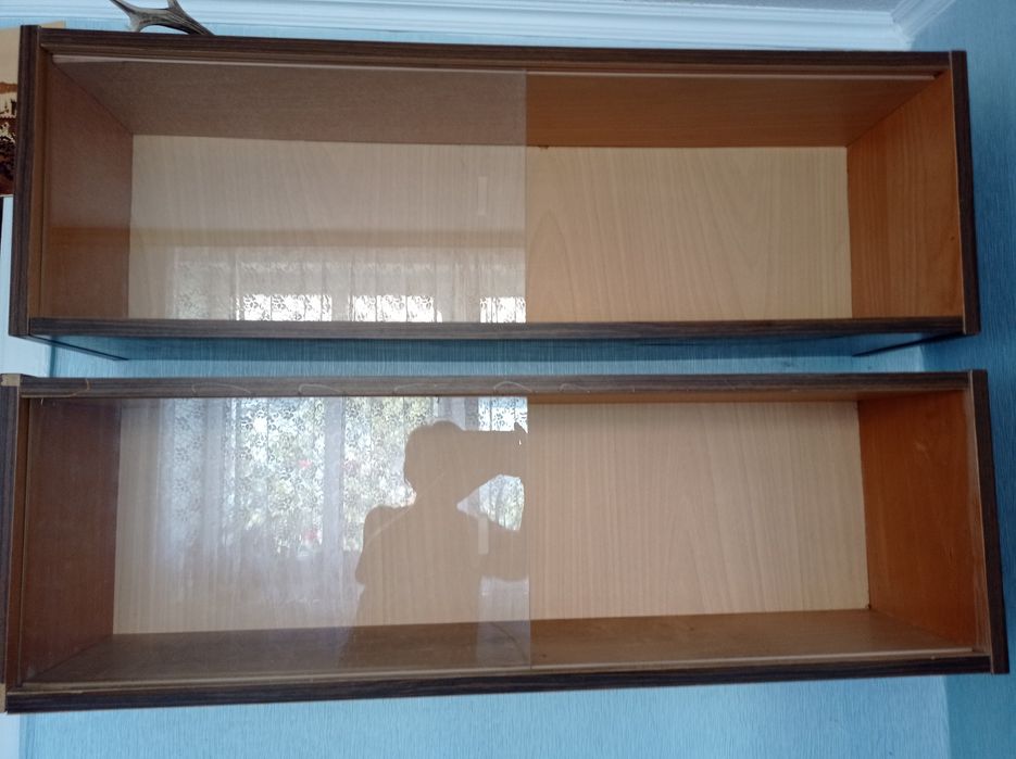 Продаю книжну полиці