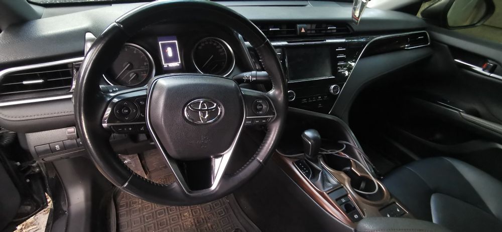 Toyota Camry 70 2.5
