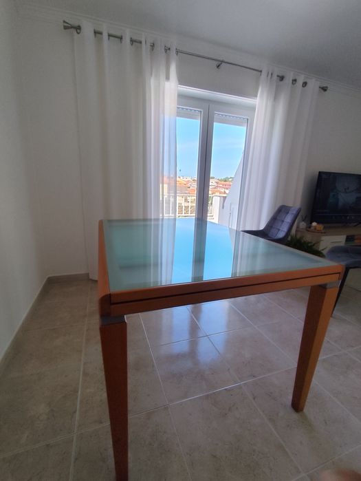 Mesa de jantar extensível