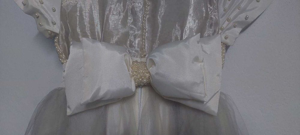 Vestido de menina das alianças , todo feito a mão.