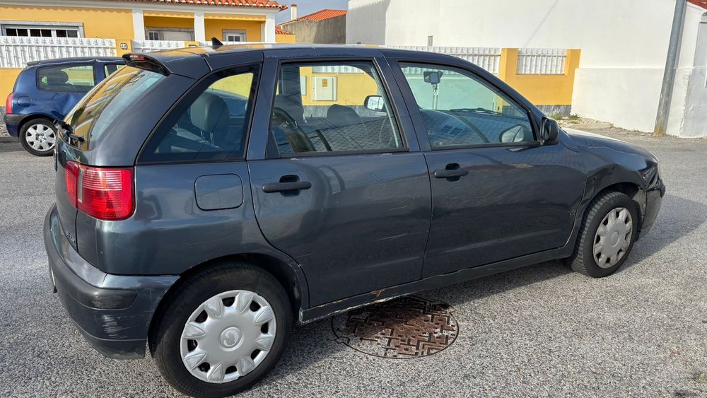 Seat Ibiza 2002 1.0 foto 4