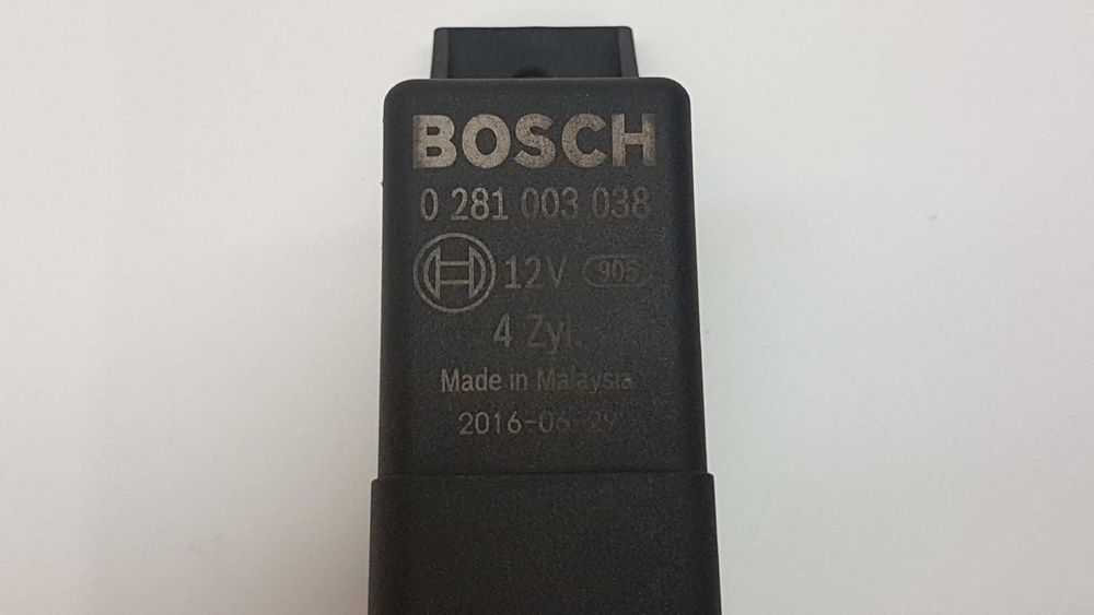 CAIXA DE PRÉ AQUECIMENTO AUDI A4 BERLINA (8W2) BáSICO