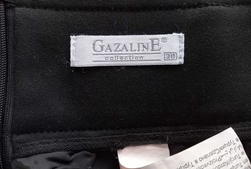 Czarna elegancka mini spódniczka. rozm. z metki 38