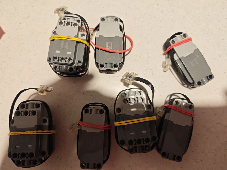 Sprzedam oryginalne klocki LEGO technic model koparka  Liberec