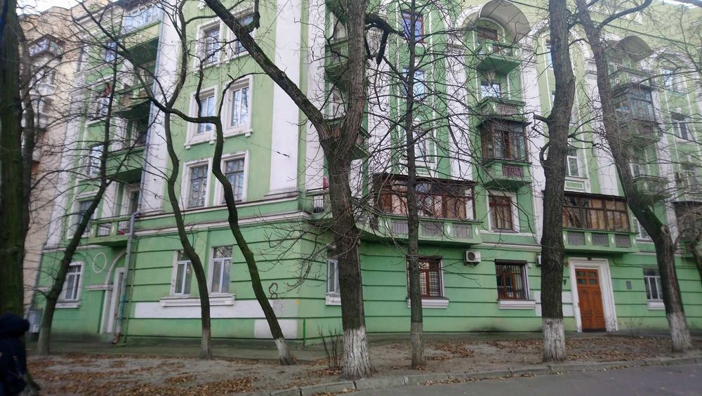 Подвал,неж.фонд,под коммерцию,центр Киева.Обмен.