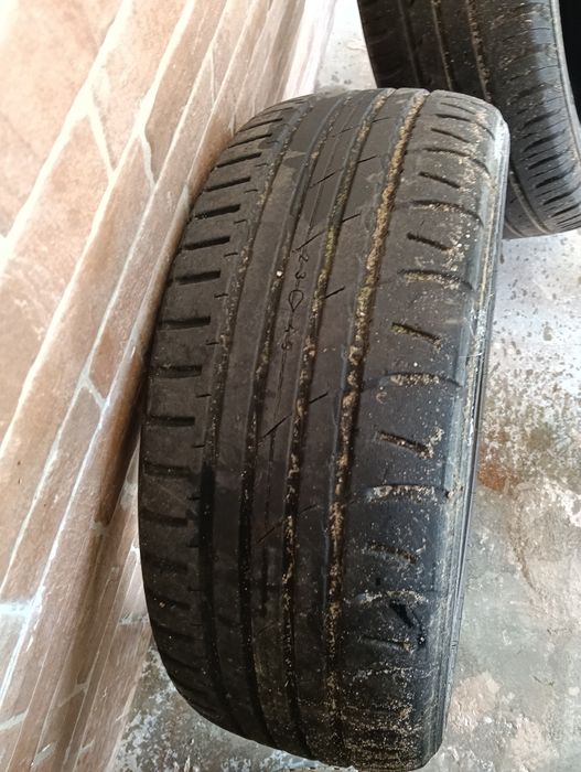 Pneus automóvel usados