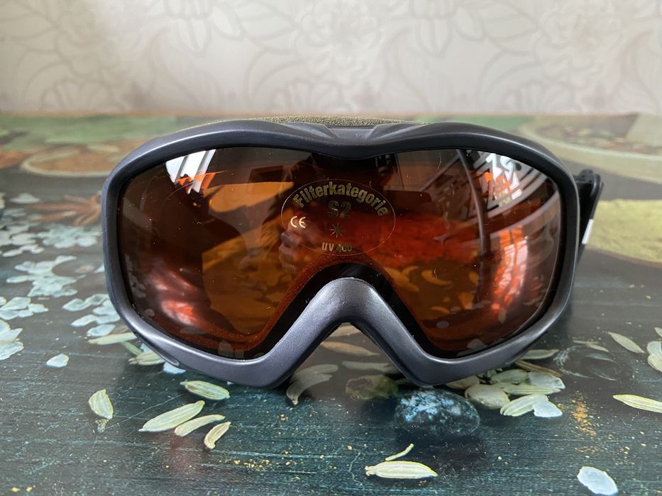 Горнолыжная маска .