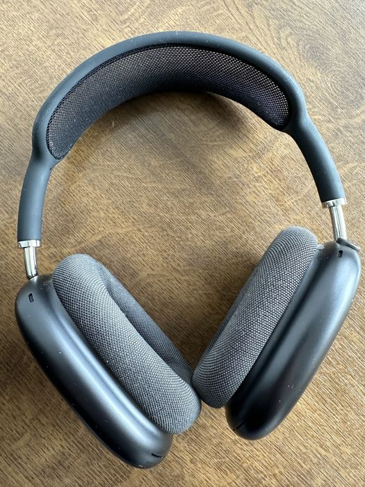 Продам AirPods Pro Max