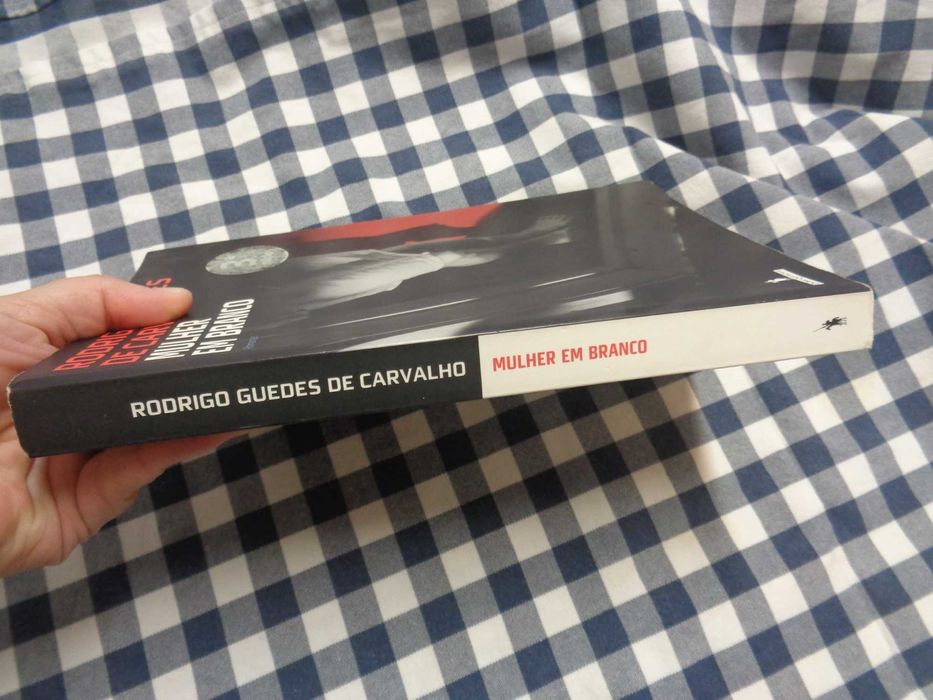 Livro Mulher em Branco - Rodrigues Guedes de Carvalho