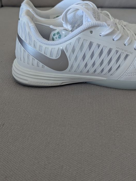 Sapatilhas futsal nike novas