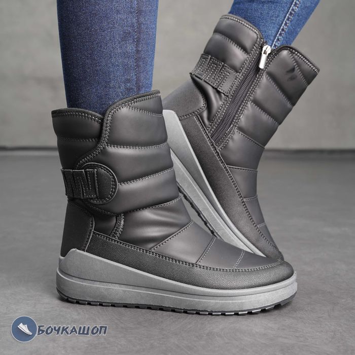 Жіночі дутики чорного кольору шкіряні непромокаючі