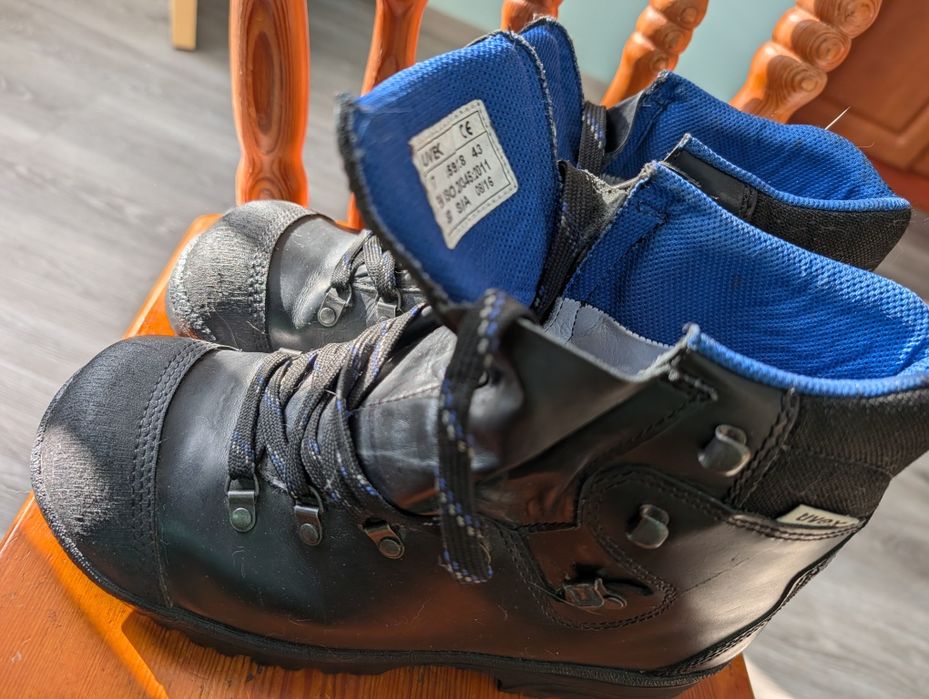 Buty trekkingowe Uvex róż.43
