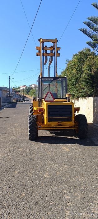Empilhador JCB 926