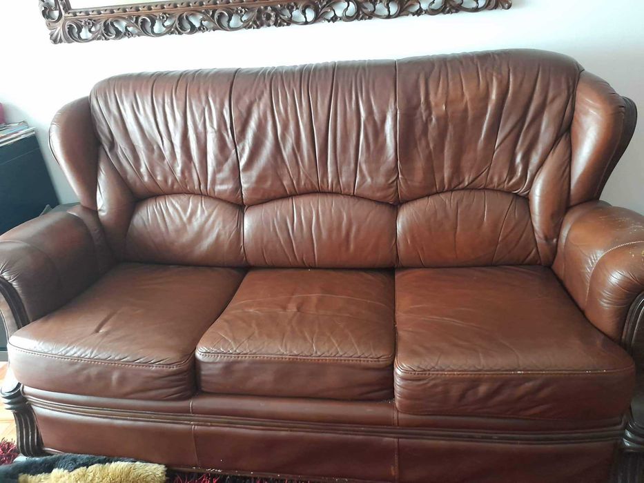 Vendo sofás em cabedal