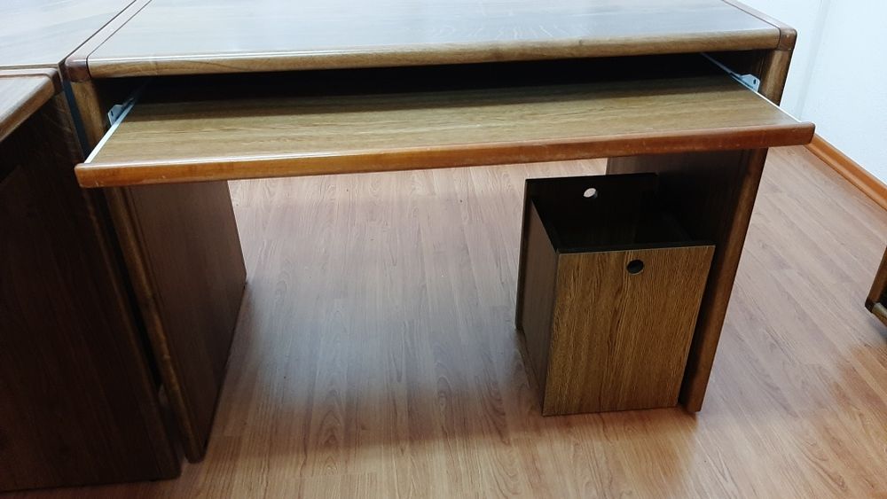 Secretária de direcção  + Estante em muito bom estado