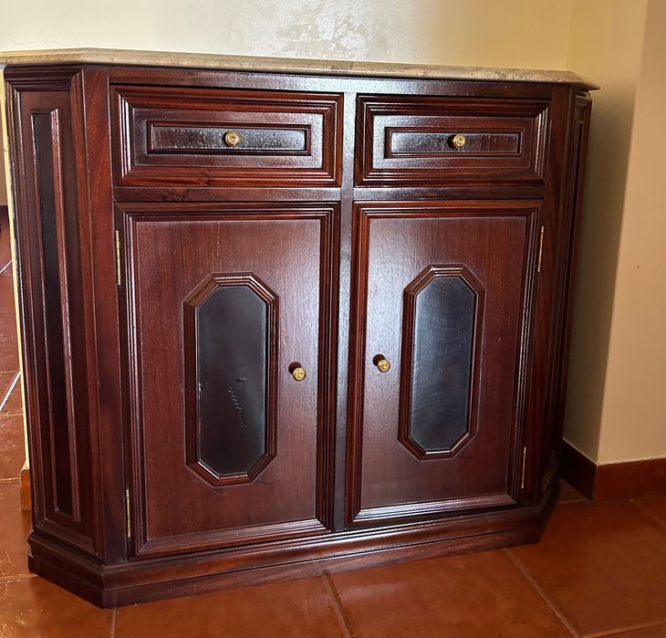 Armários com arrumação e de decoração
