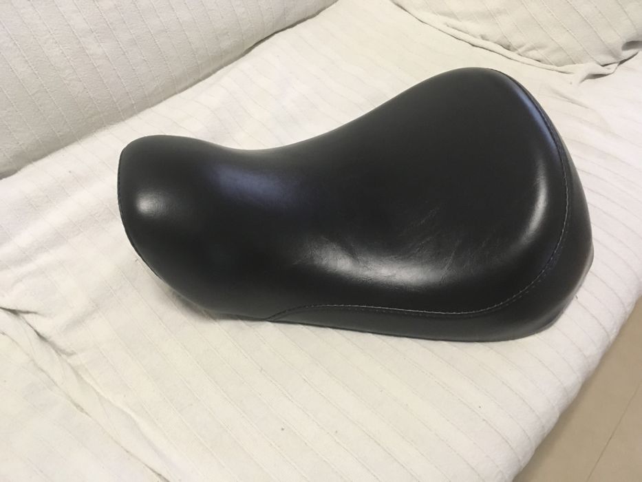 Le Pera Silhouette Solo Seat LF- 856 Harley Davidson Sportster