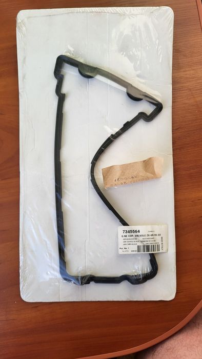 Прокладки клапанної кришки(в описі різні)