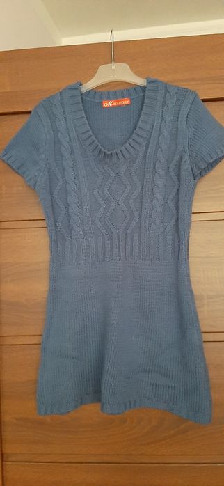 Damski sweter z paskiem