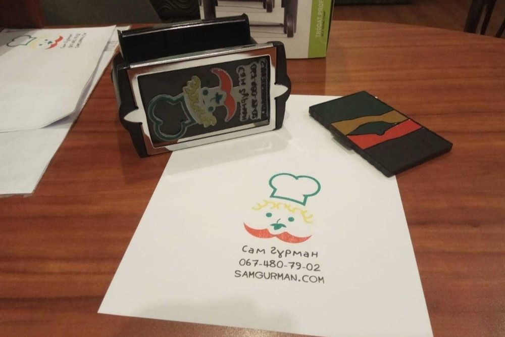 Штамп с логотипом на стаканчики, пакеты, коробки, мешки, упаковку.