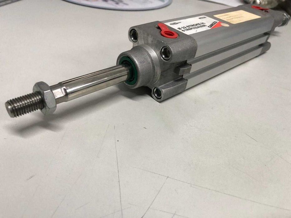 Cilindro CAMOZZI  61M69032A0090