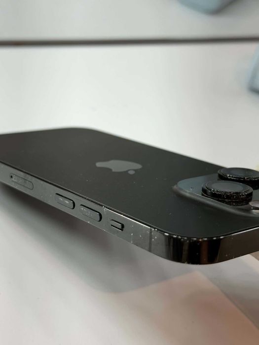 iPhone 14 Pro 128GB czarny – bateria 78% + etui i powerbank GRATIS