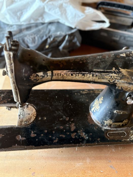 Старовинна машинка  для шиття