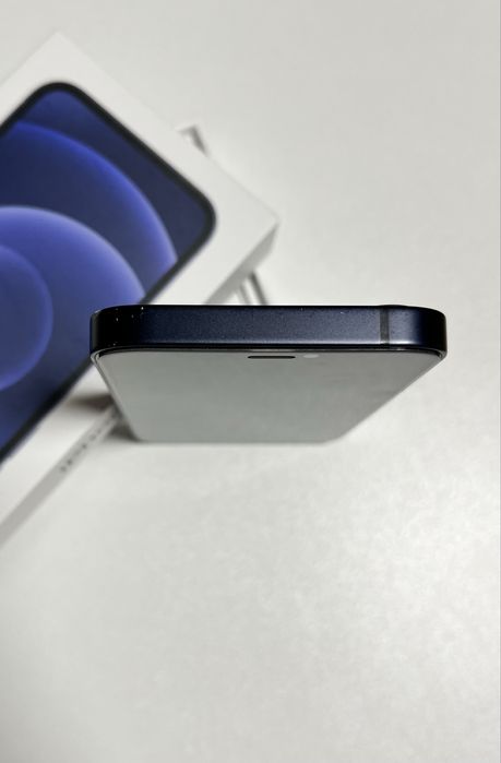 Iphone 12 mini 64gb.