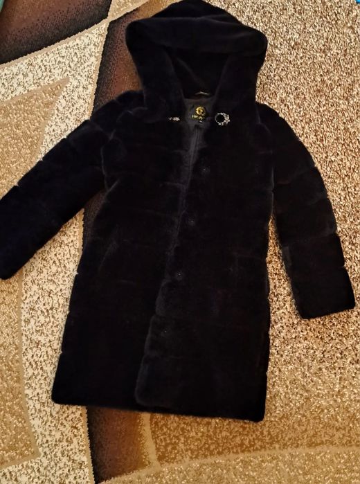 Шуба зі штучного хутра норки з капюшоном