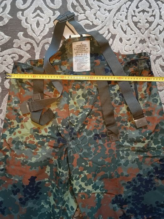 Водонепронекні штани - полукомбінезон Gore-tex Р 56-58.
штани флектарн Bundeswehr, полукомбінезон Gore-Tex.Р.56-58.
штани флектарн
