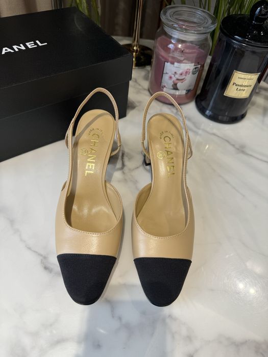 Czółenka Chanel beige