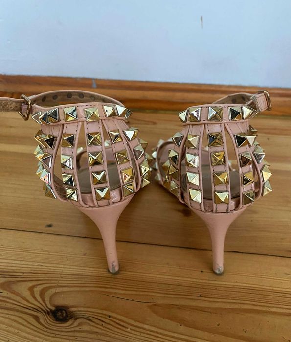 Buty Sandały na obcasie rozm. 35