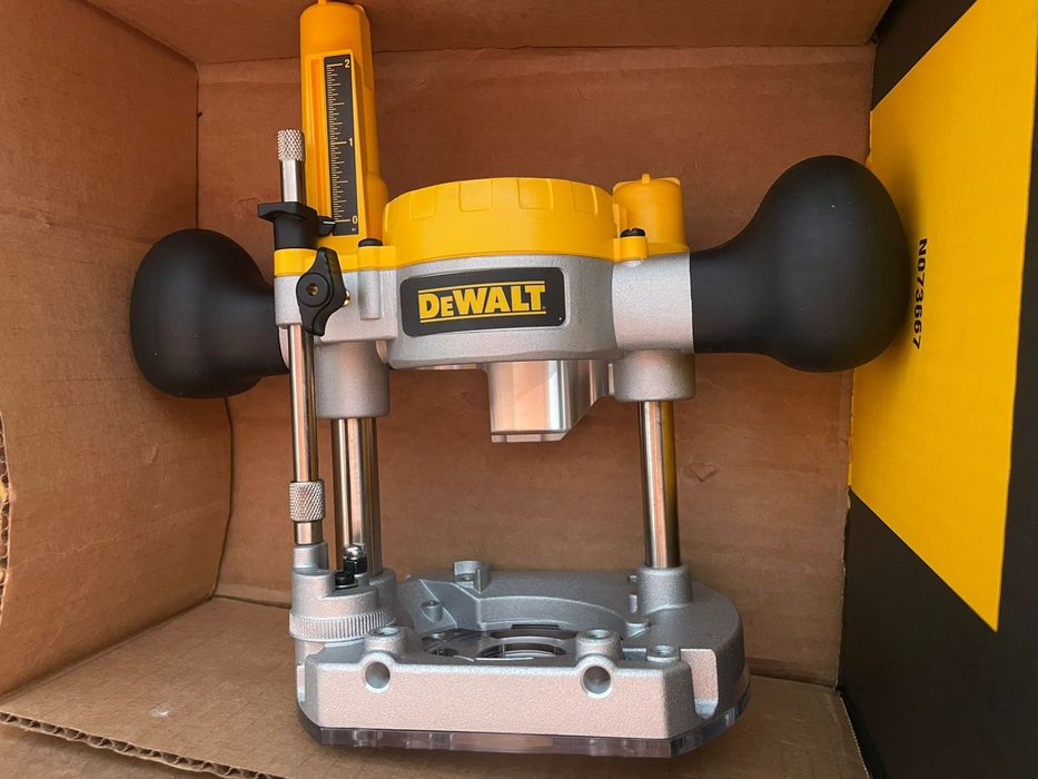 Фрезер dewalt DWP611PK 110volt