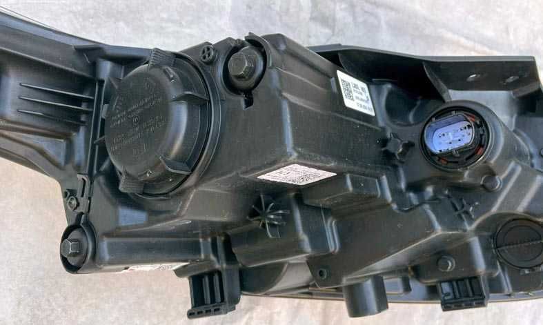 otica frontal ESQ kia Xceed FULL LED . fase 2