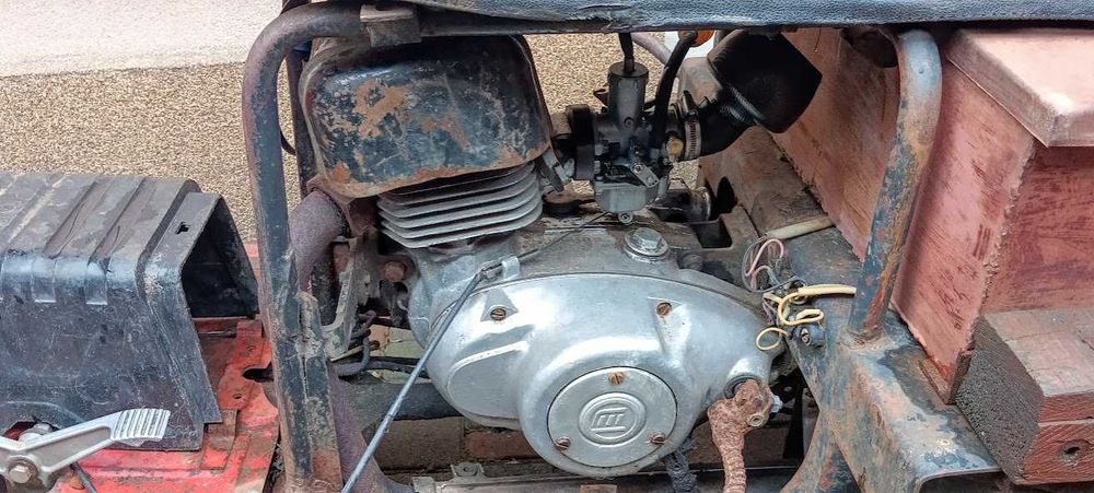 мотороллер Муравей.