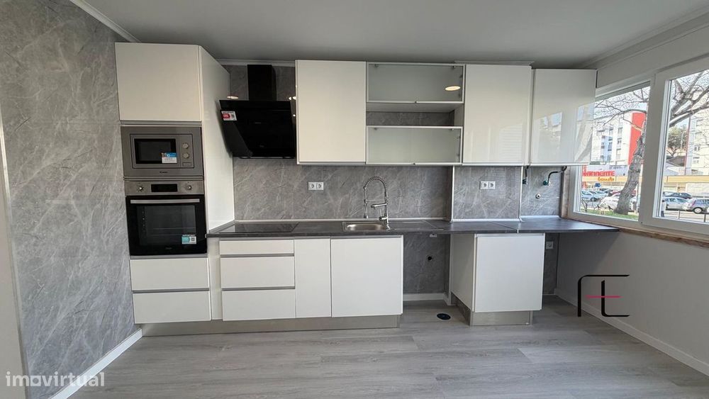 T2 Apartment for Sale in Oeiras and São Julião da Barra, Paço de Arcos