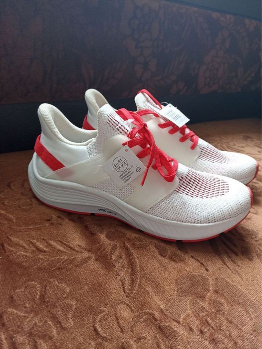 Кросівки CRIVIT. EU 41