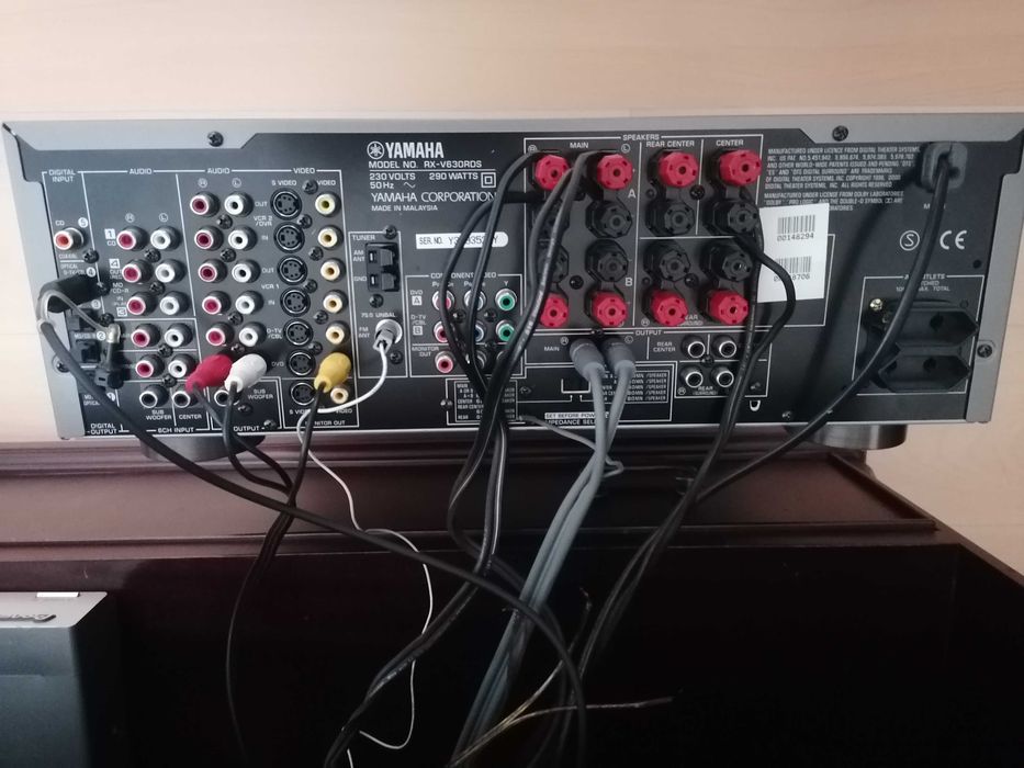Amplificador YAMAHA, Altifalantes e Subwoofer