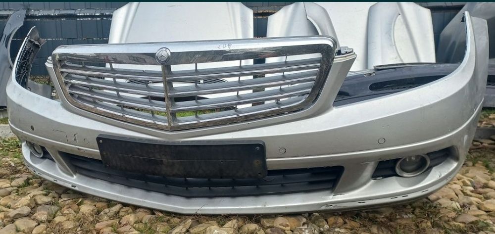 Передня частина взборі mercedes c class w204 європа мерседес ц клас в2