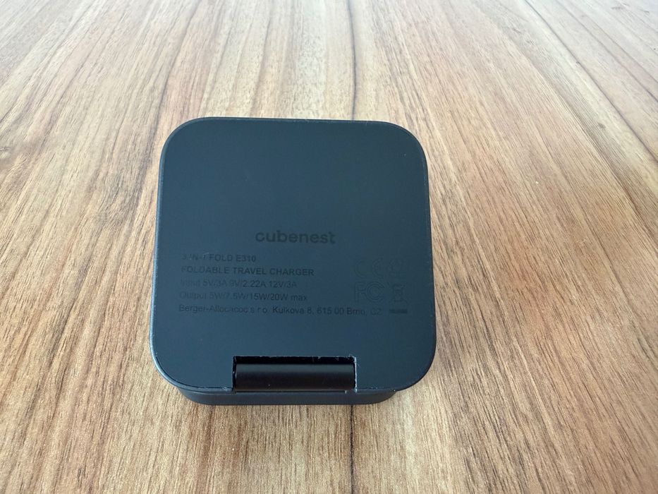 Беспроводное зарядное устройство Cubenest E310 Pro 3-в-1 с креплением MagSafe, 20 Вт